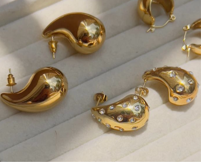 Viral Drop Earrings