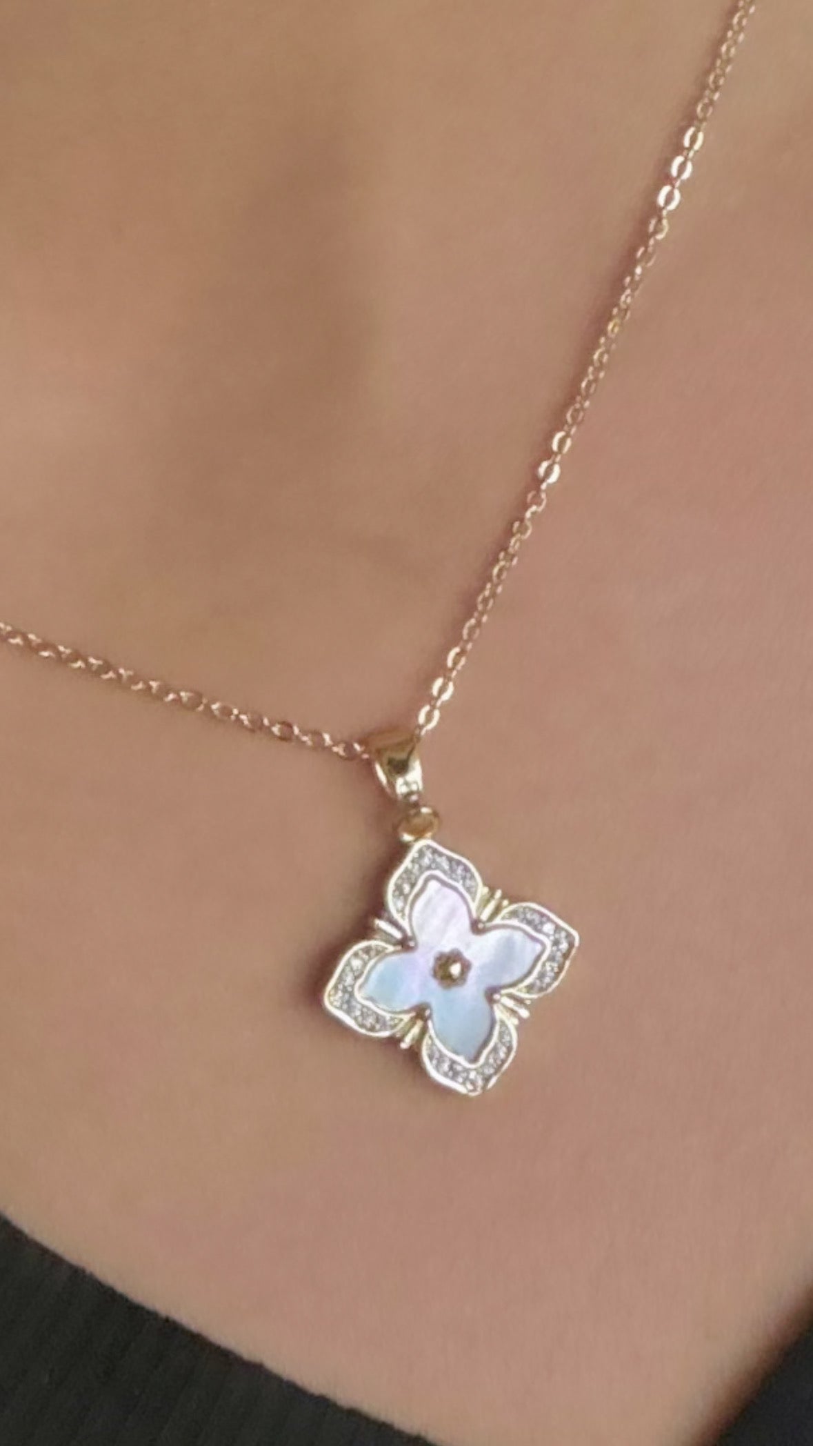 Reversible B&W Flower Clover Necklace