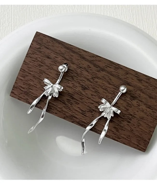 Petite Bow F&B Earrings