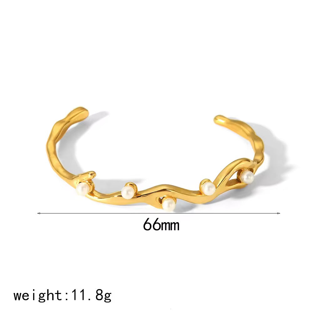 Pearl Wavy Adjustable Kada Bracelet