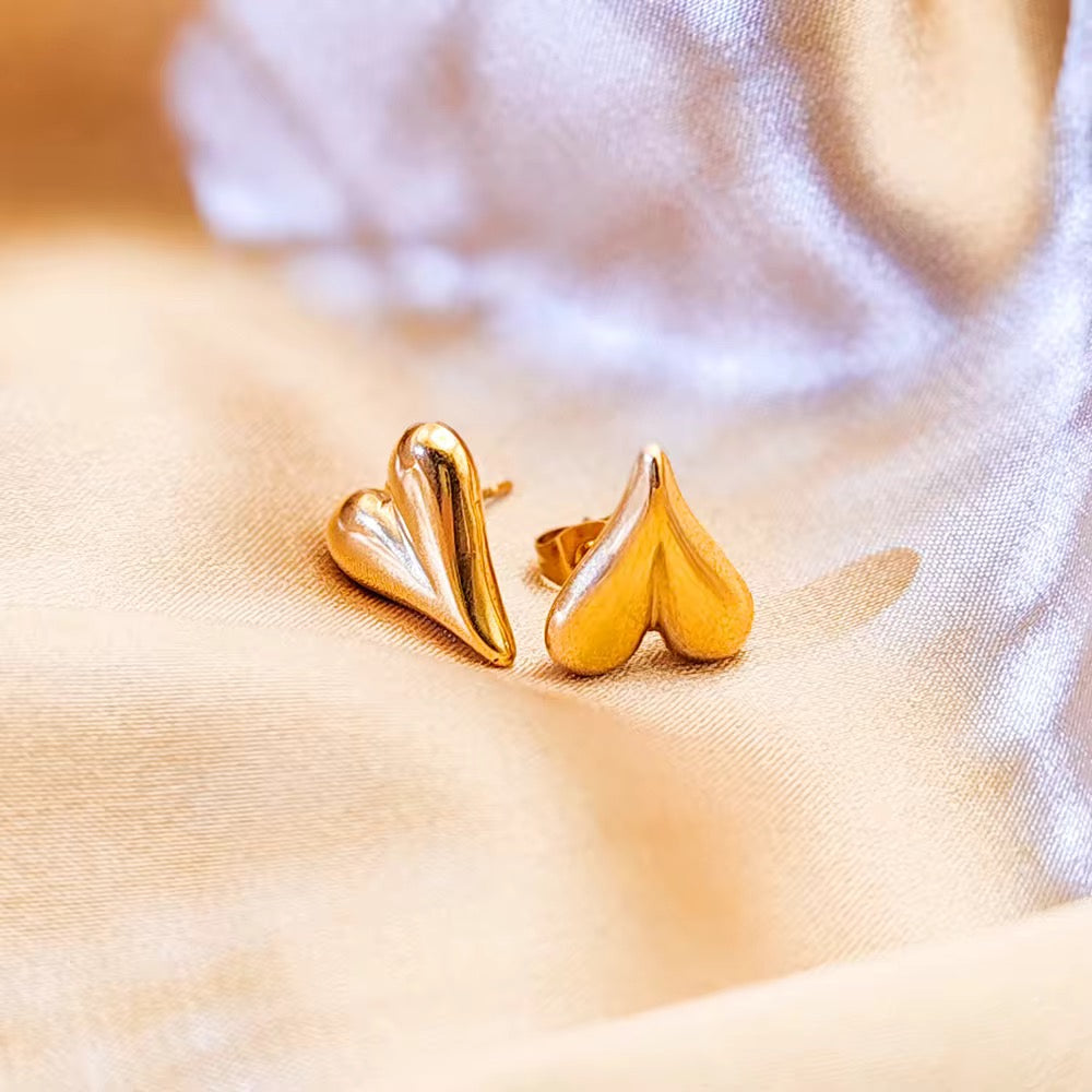 Tiny Heart Necklace & Studs Set-Gold
