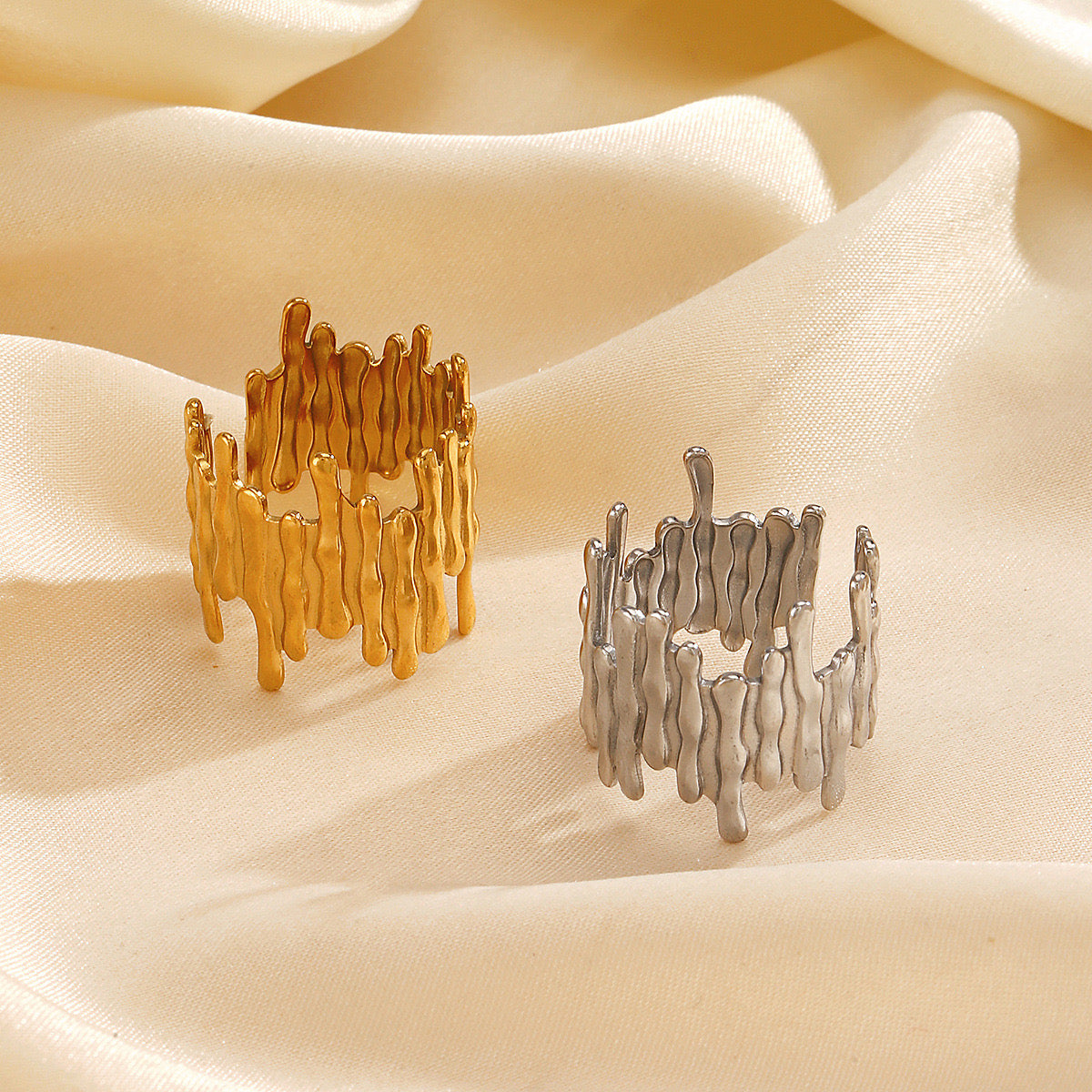 Petite SS Melting Ring-2 colors