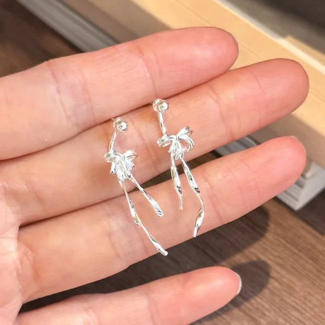 Petite Bow F&B Earrings