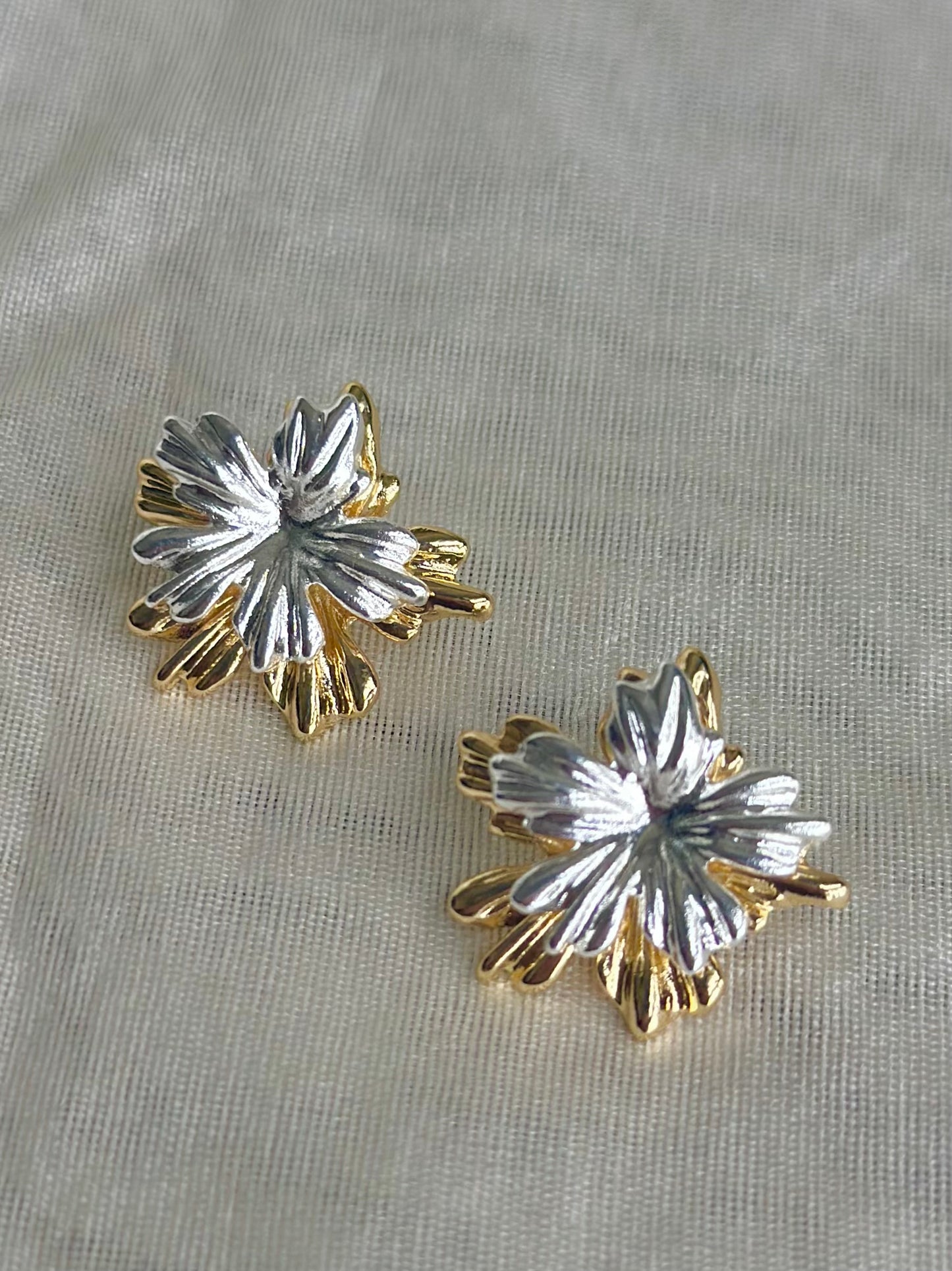 Dual Flower F&B 2in 1 Earrings