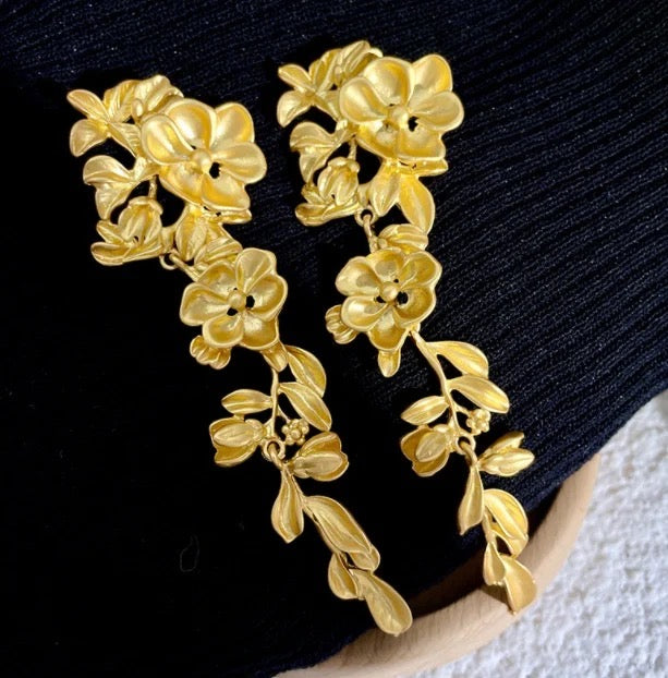 Floral Creeper Danglers- Matte Gold