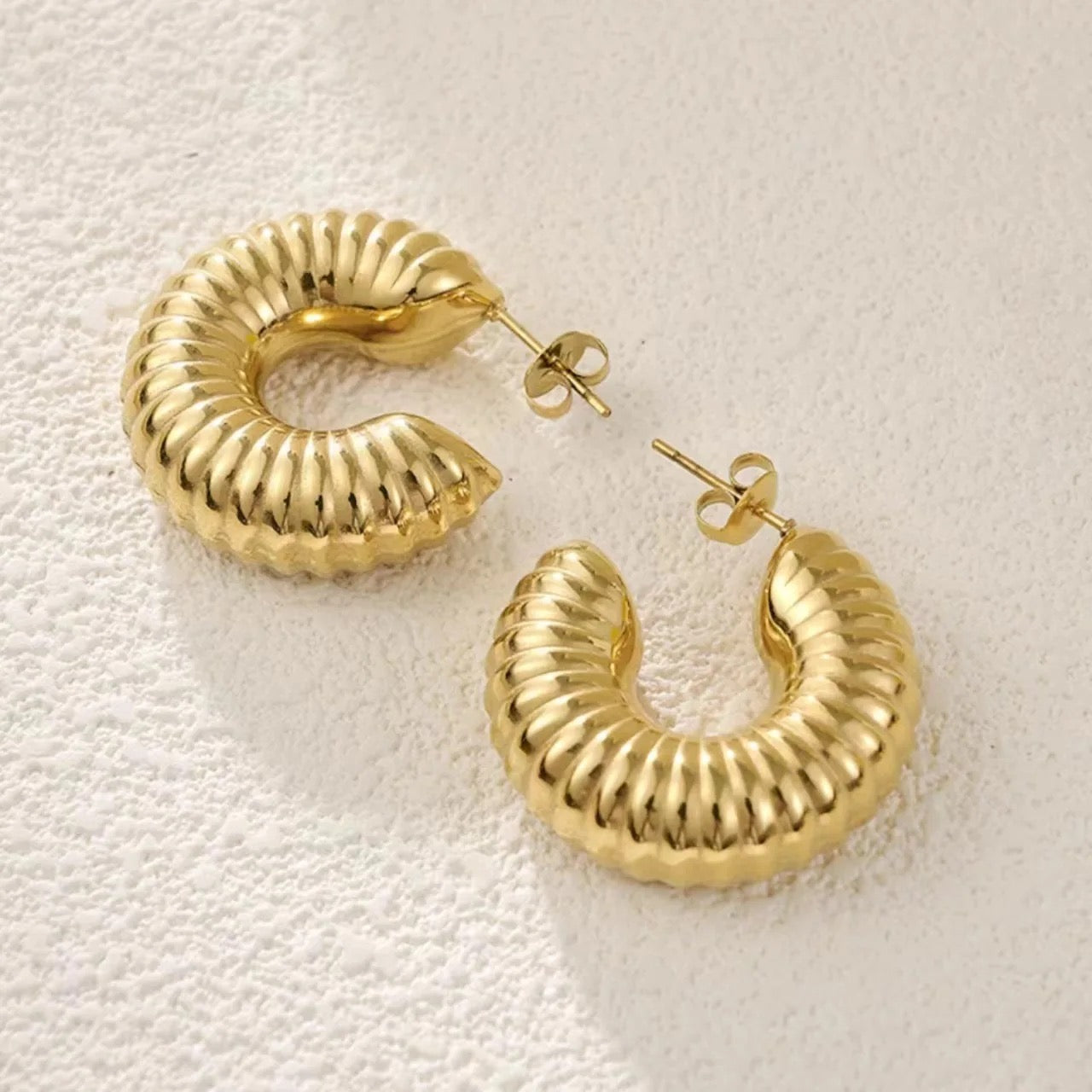 Chunky Round Hoops