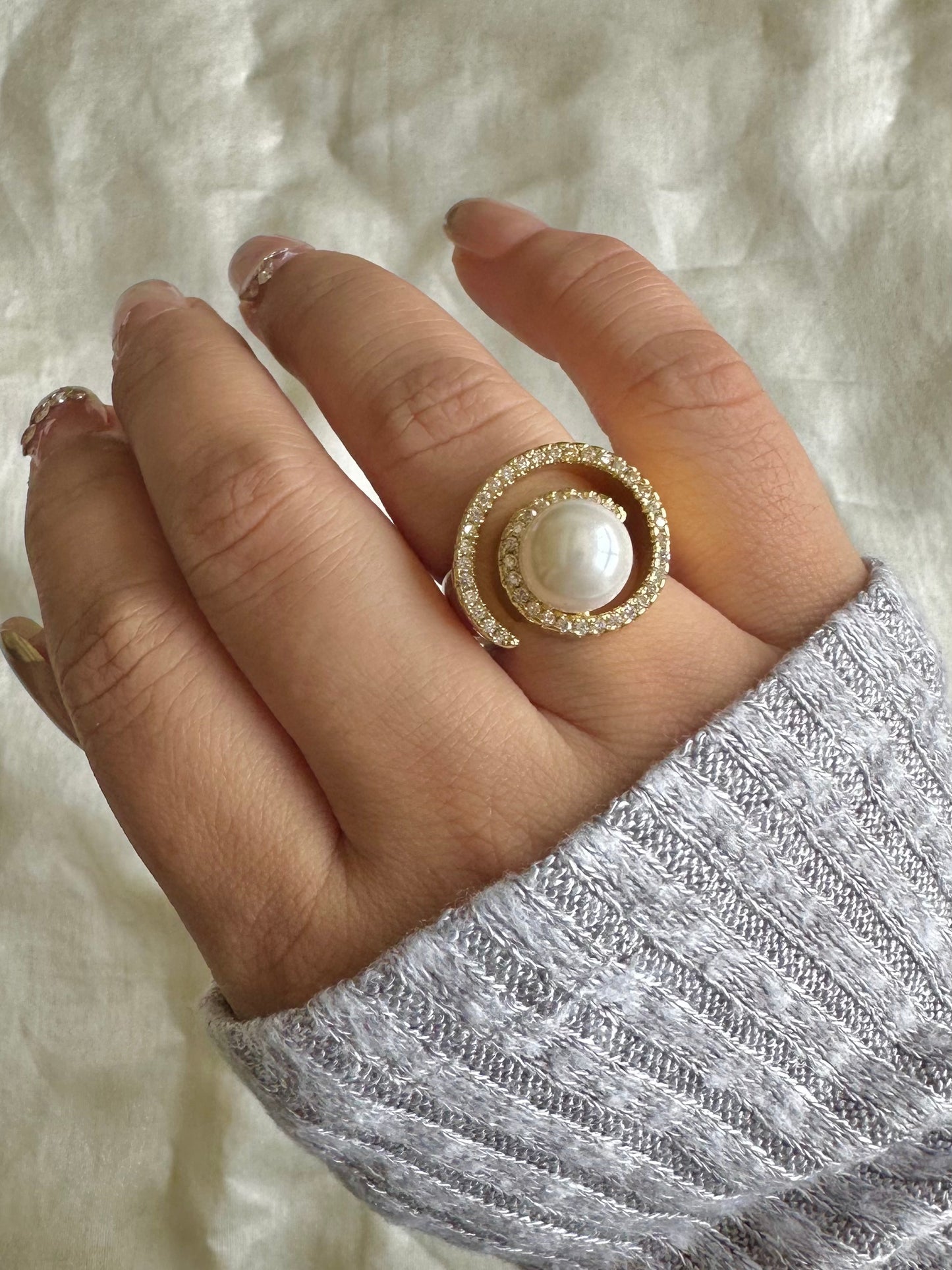 Round Pearl Ring