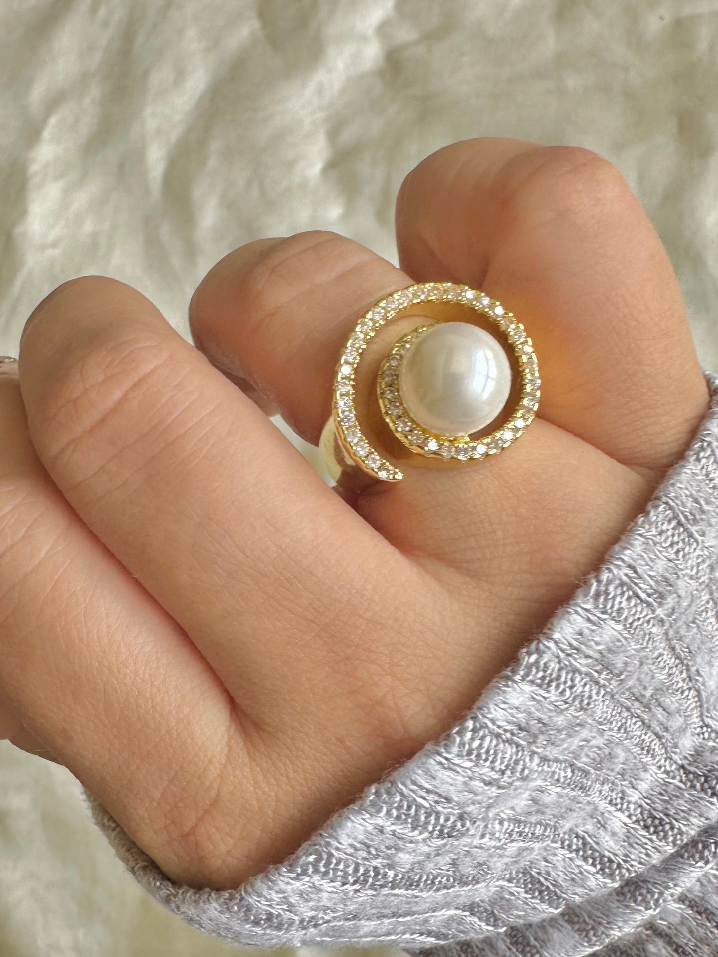 Round Pearl Ring