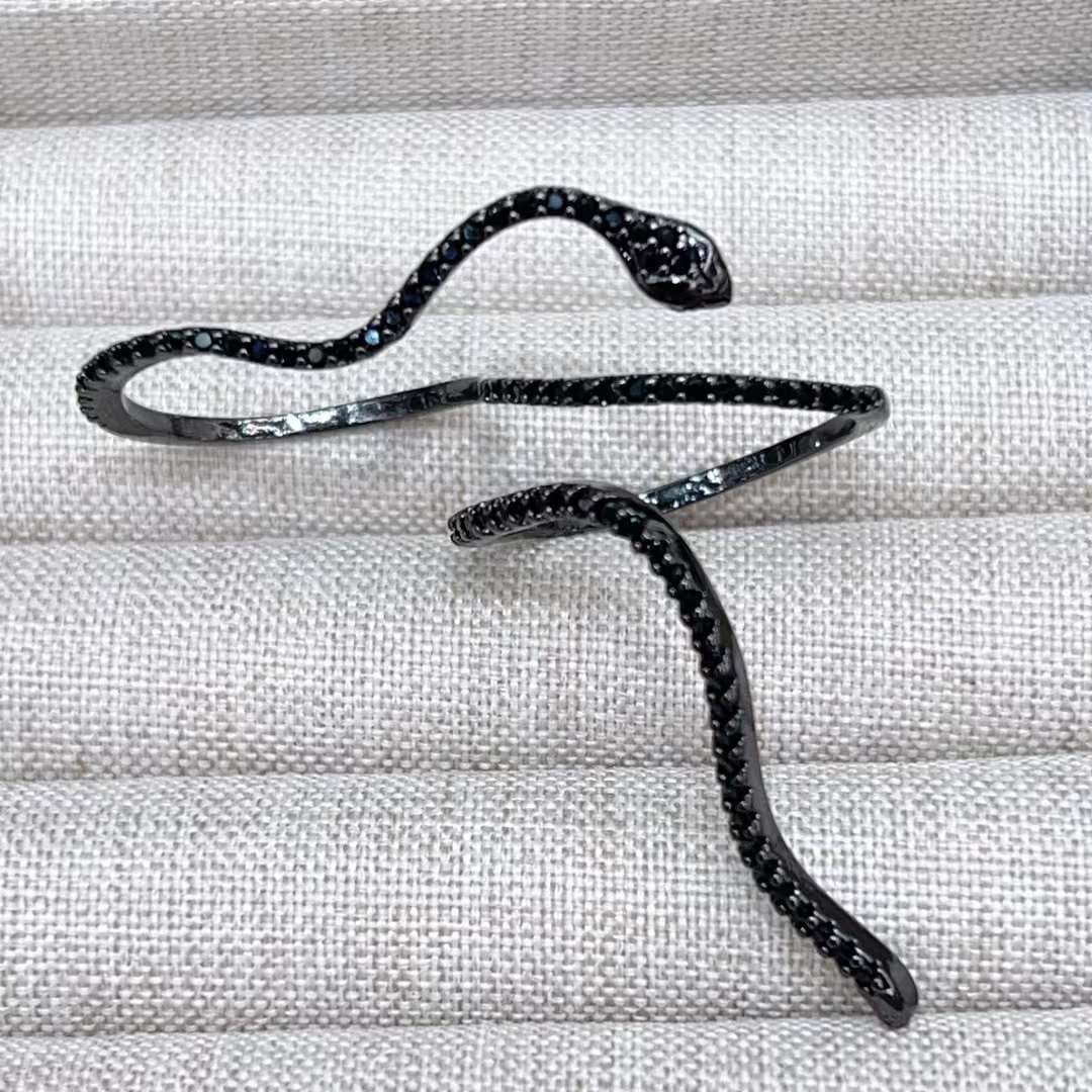 Slithering Snake 2 Finger Ring-2 Colors