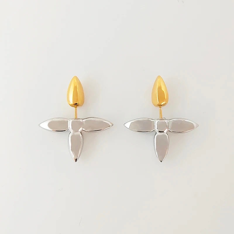 Sandwich Style SS Arrow Earrings
