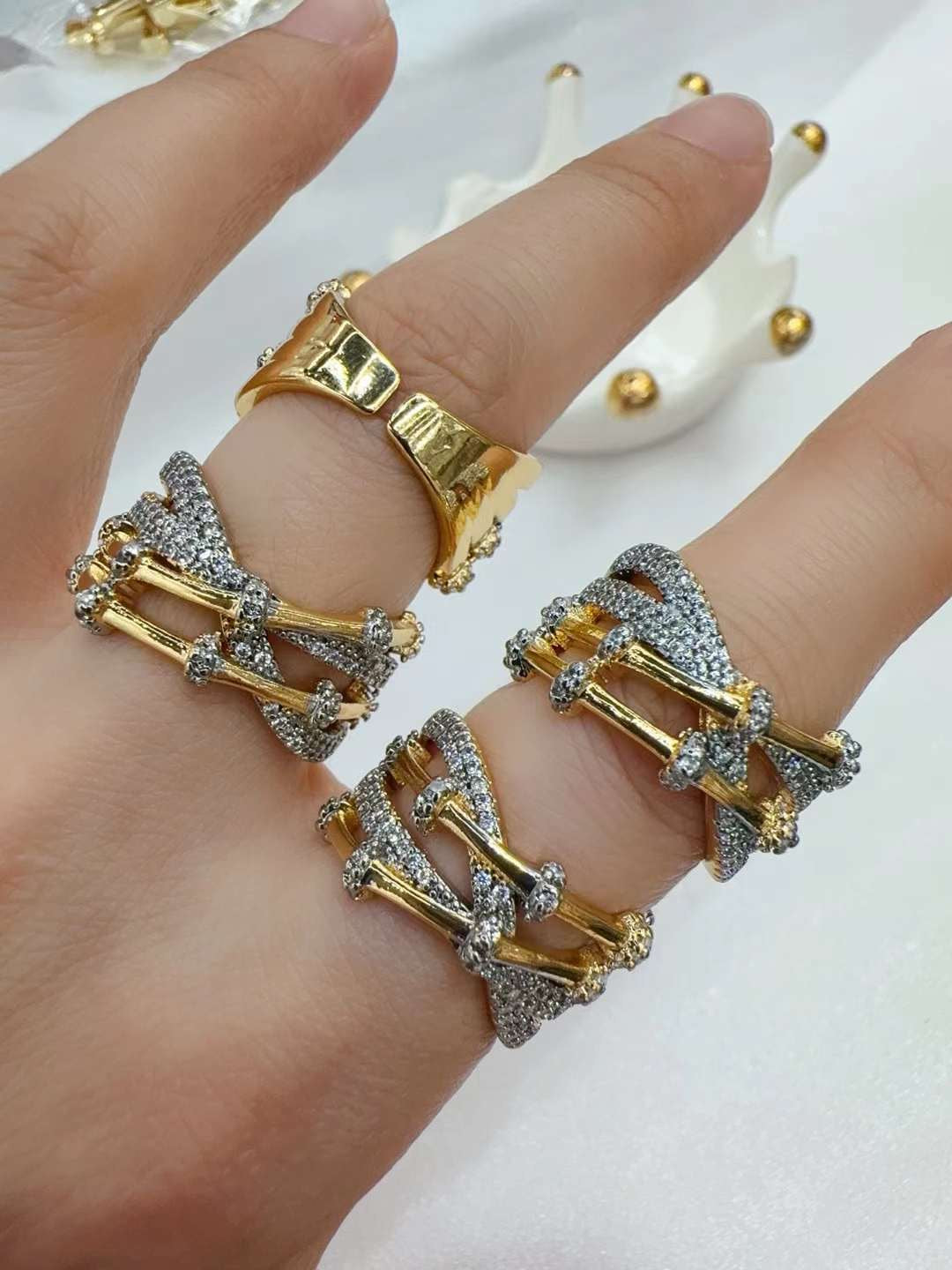 Studded Dot & Line Ring-Gold