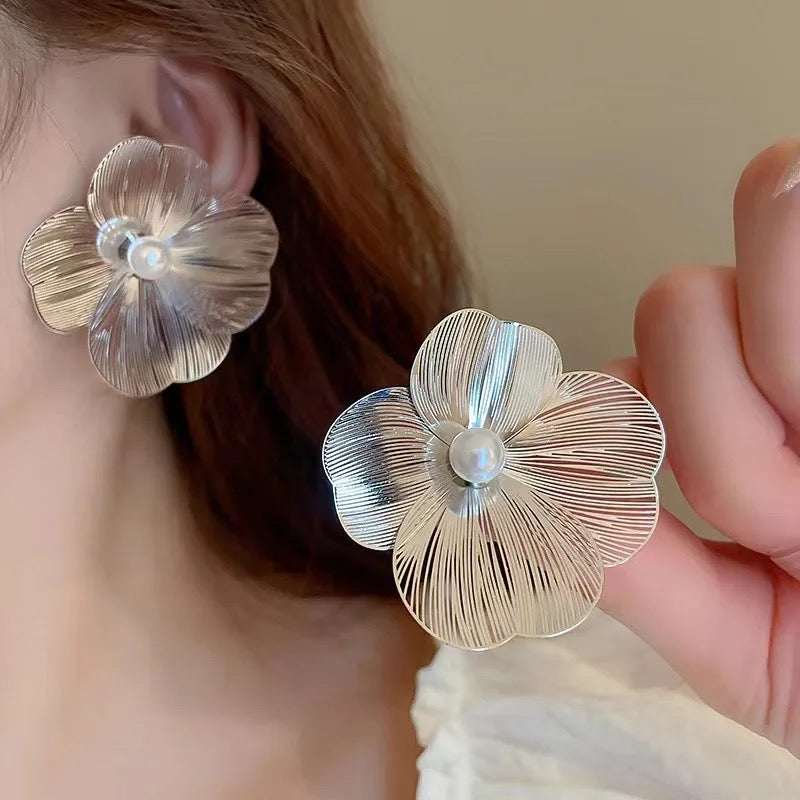 Mesh Flower Top Earrings