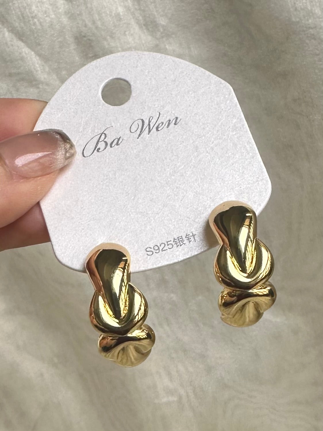 Solid Knot Hoop Earrings