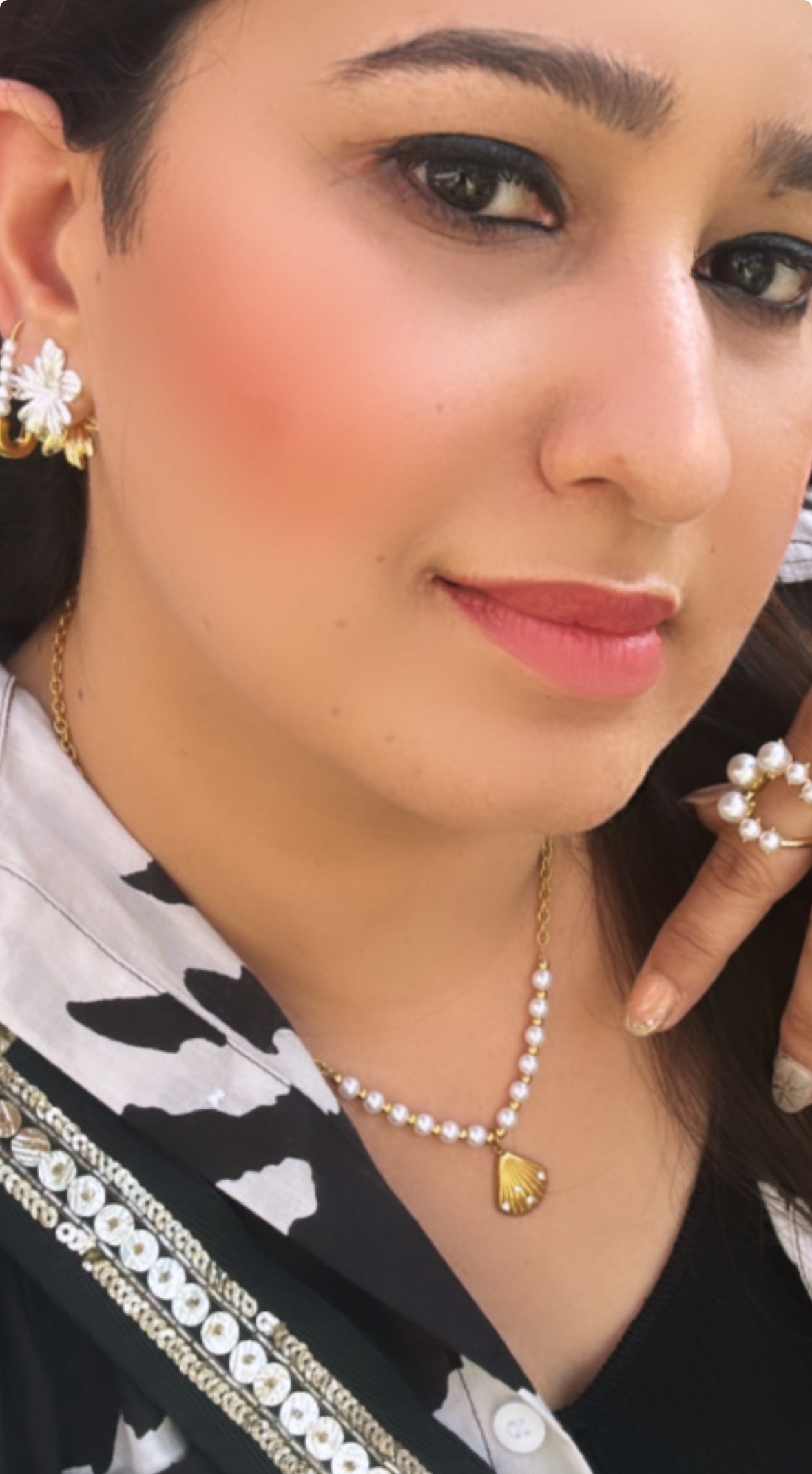 Shell Pearl Necklace