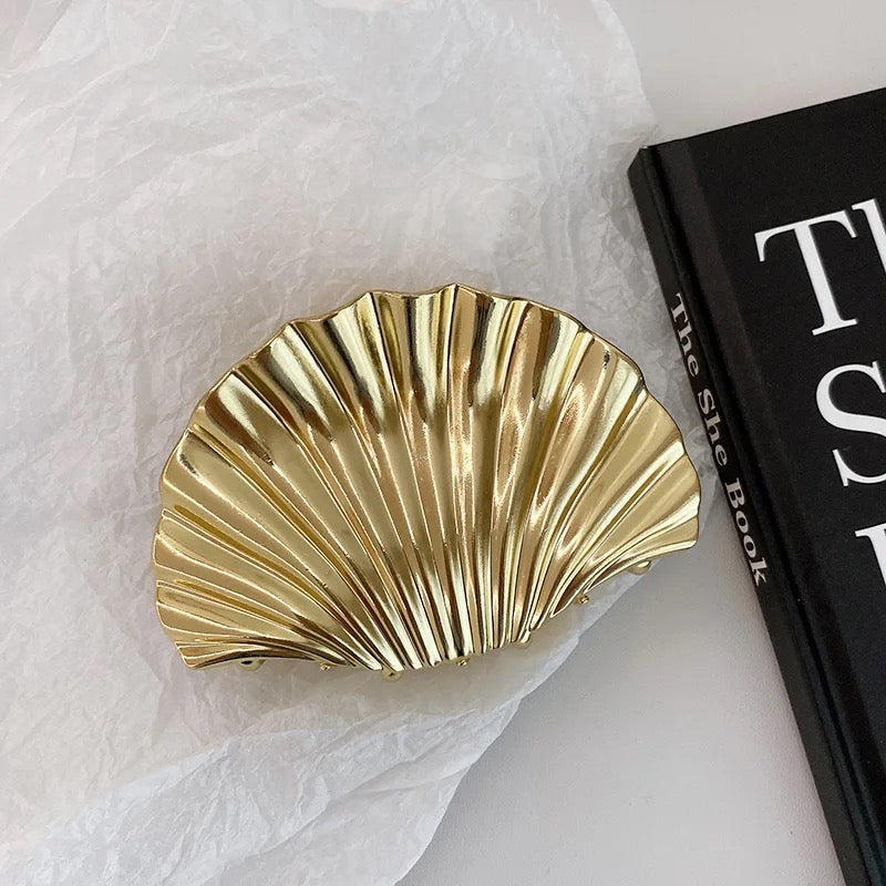 Sea Shell XL Hair Claw Clip
