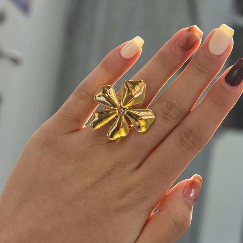 Flower Power Ring