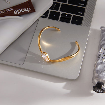 Luxe Dewdrop Curve Cuff Bracelet-Gold Adjustable