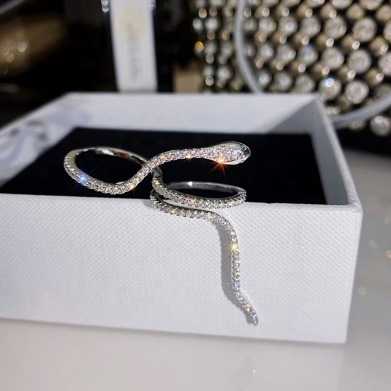 Slithering Snake 2 Finger Ring-2 Colors