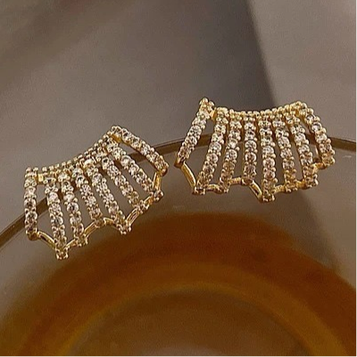 Curved Web Tops Earrings