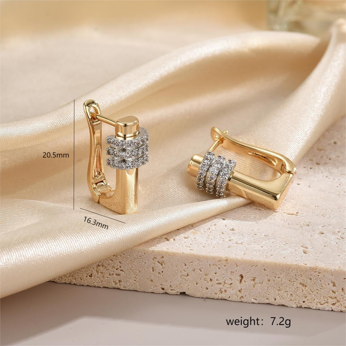 Luxe Bar Squre Stud Earrings-Gold