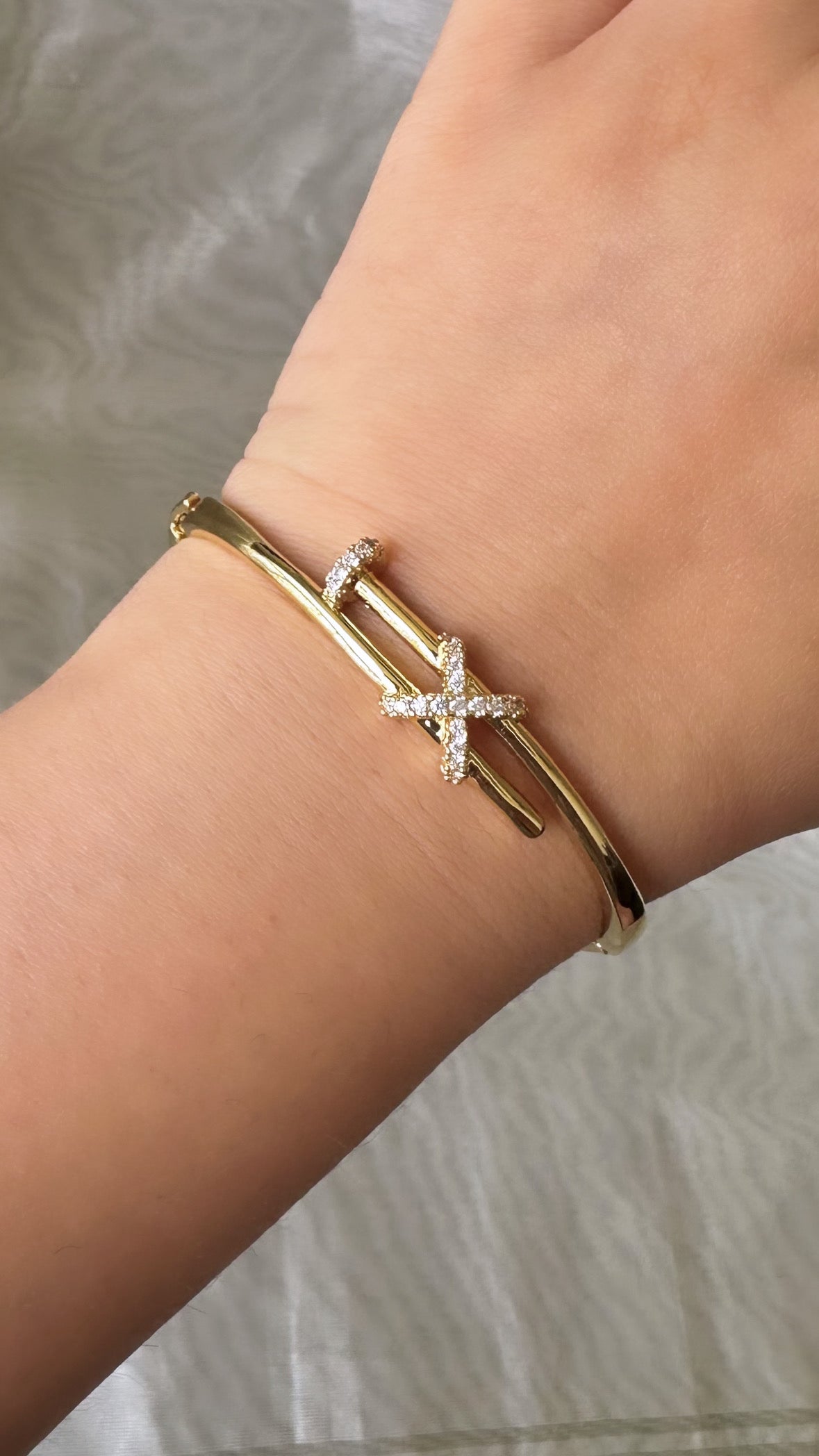 Thin Cross Nail Bracelet-Gold