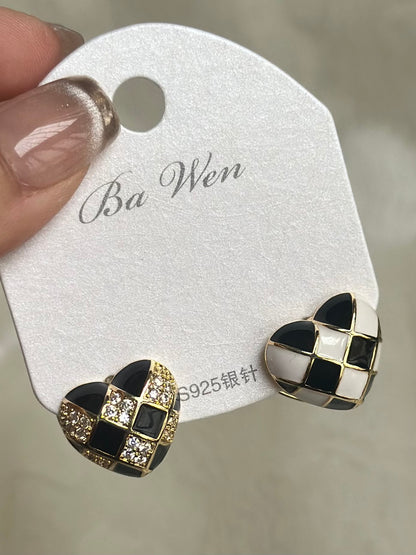 Reversible B&W Heart Stud Earrings