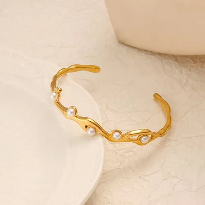 Pearl Wavy Adjustable Kada Bracelet