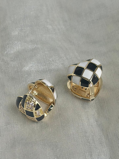 Reversible B&W Heart Stud Earrings