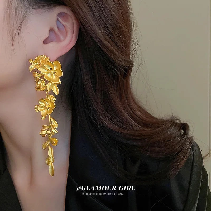 Floral Creeper Danglers- Matte Gold