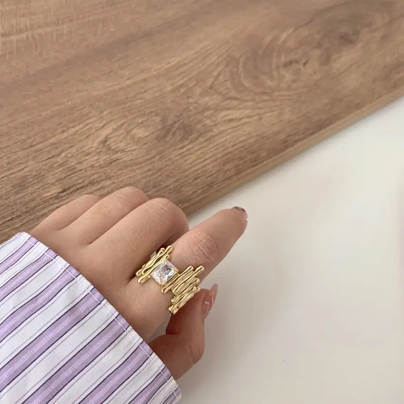 Classic Melting Ring - Gold