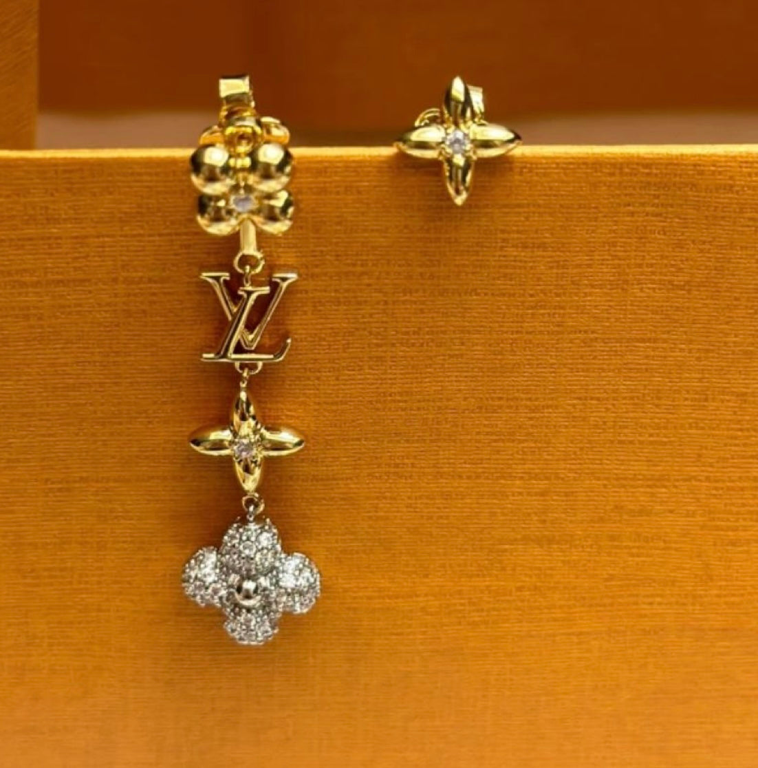 Clover Flower Dangler Earrings