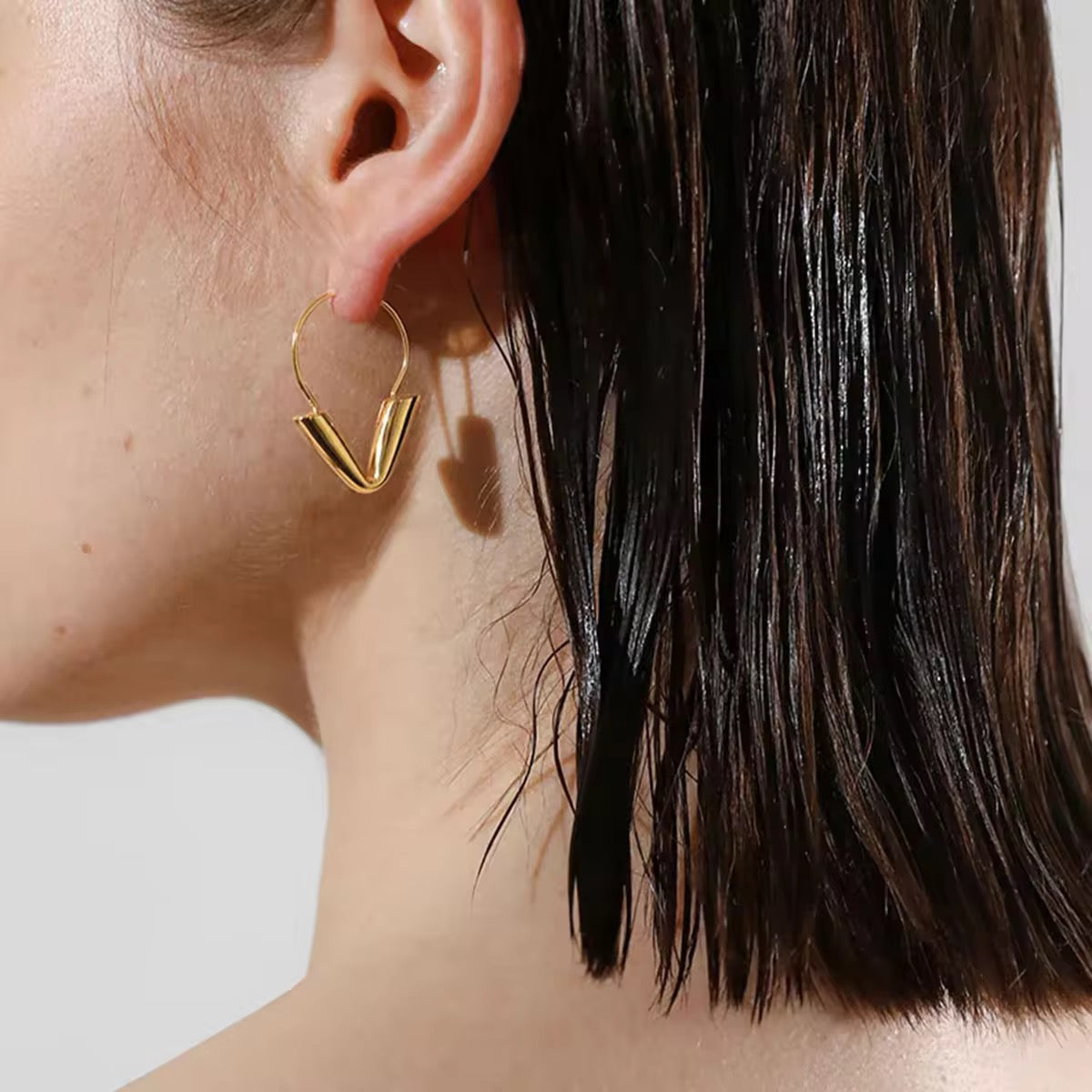 Statement V Hoops