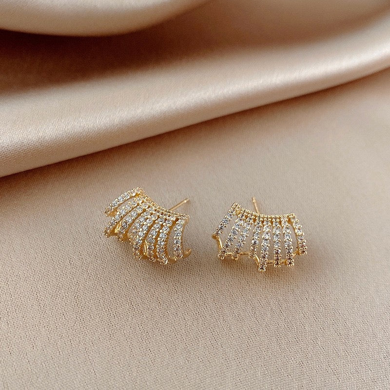 Curved Web Tops Earrings