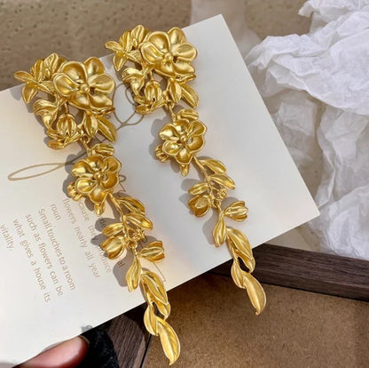 Floral Creeper Danglers- Matte Gold