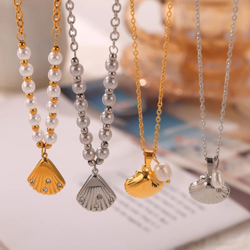 Shell Pearl Necklace