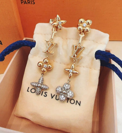 Clover Flower Dangler Earrings