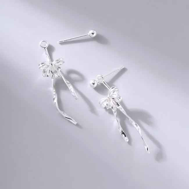 Petite Bow F&B Earrings