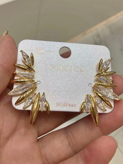 Modern Bloom Earring & Cuff-Gold