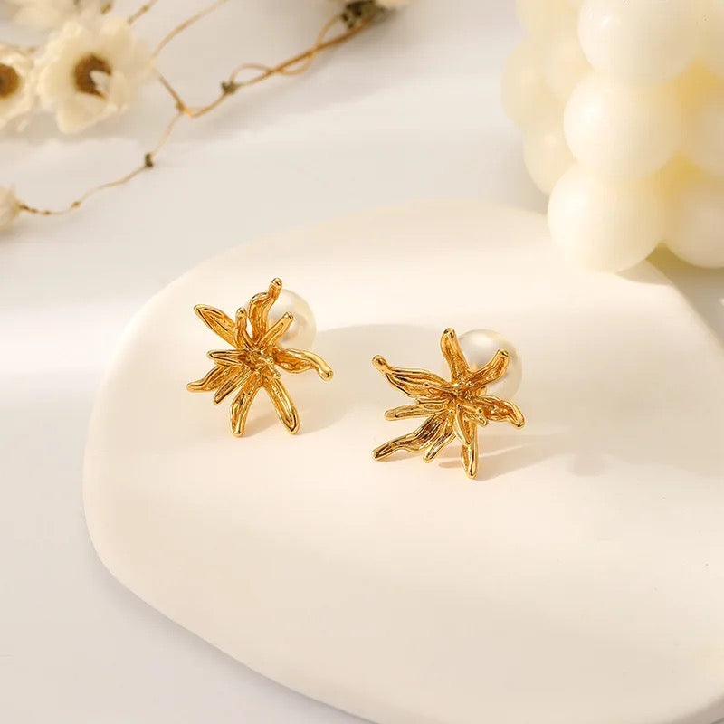 Wild Lily Pearl Sandwich  Earrings