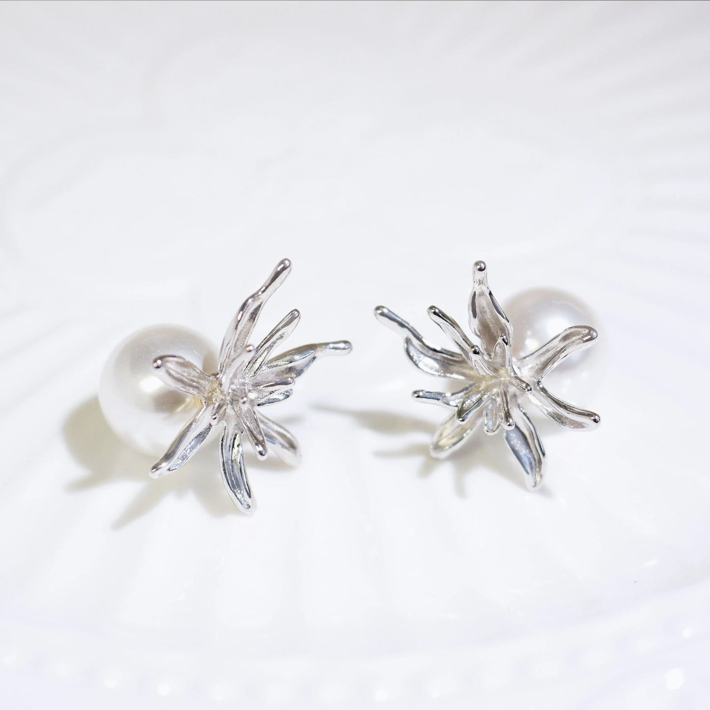 Wild Lily Pearl Sandwich  Earrings