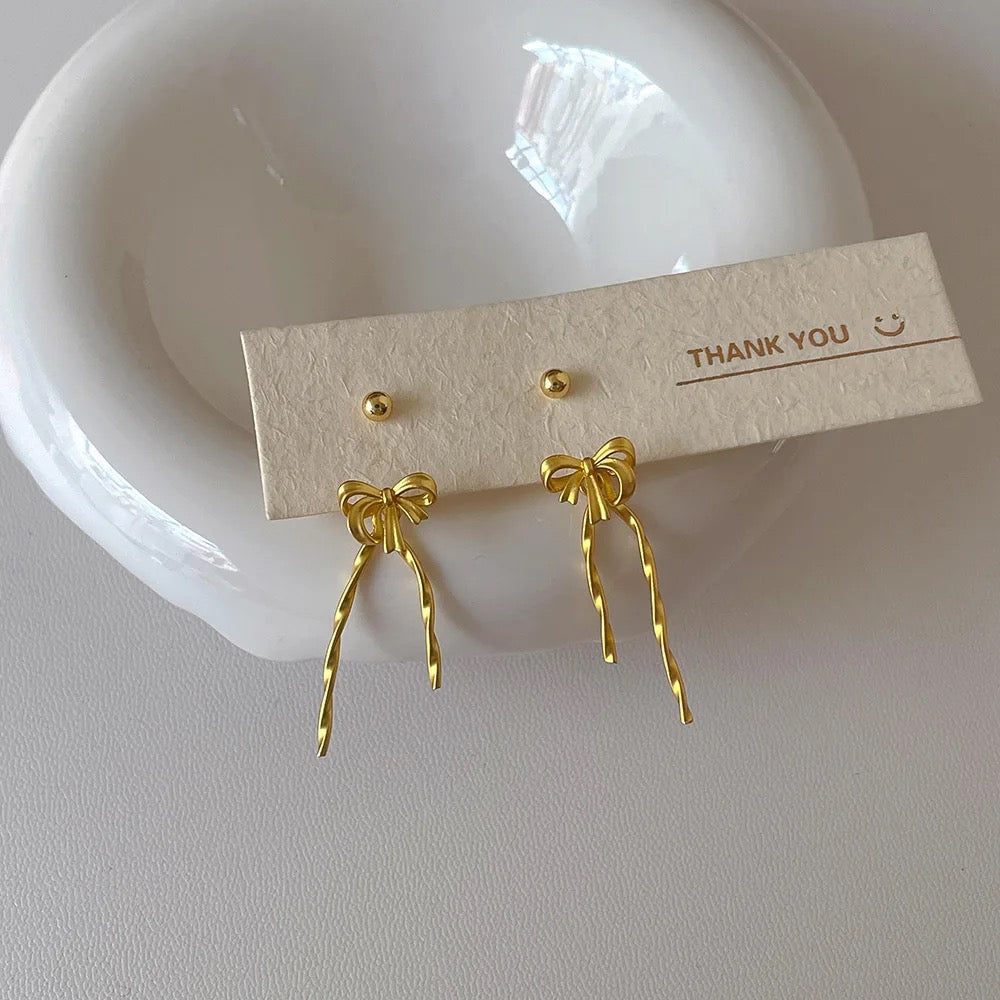 Petite Bow F&B Earrings