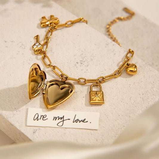 Openable Heart Charm Bracelets-2 Designs