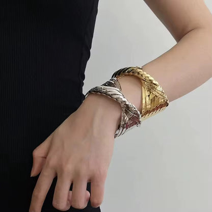 Exagerated Twisted Kada Bracelets