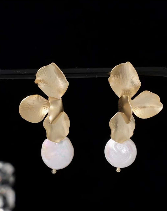 Lily Pearl Drop Earrings