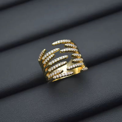 Diamond Claw Cocktail Ring-Gold