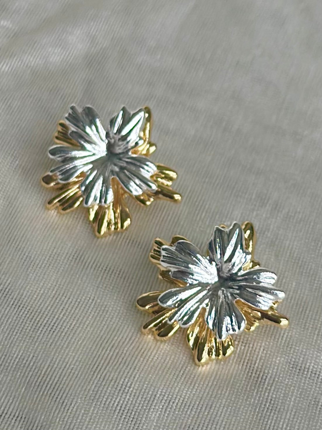 Dual Flower F&B 2in 1 Earrings