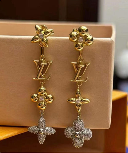 Clover Flower Dangler Earrings
