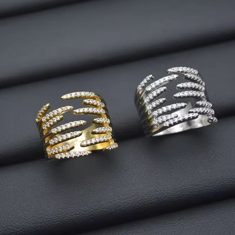 Diamond Claw Cocktail Ring-Gold