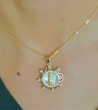 St. Martin Charm Necklaces in Thin Chain-3 Types