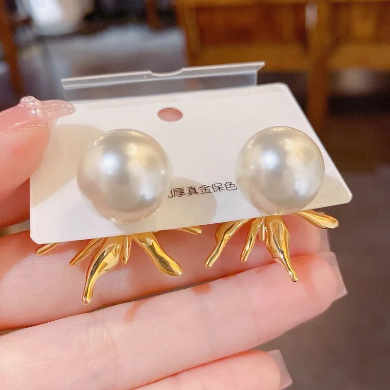 Wild Lily Pearl Sandwich  Earrings